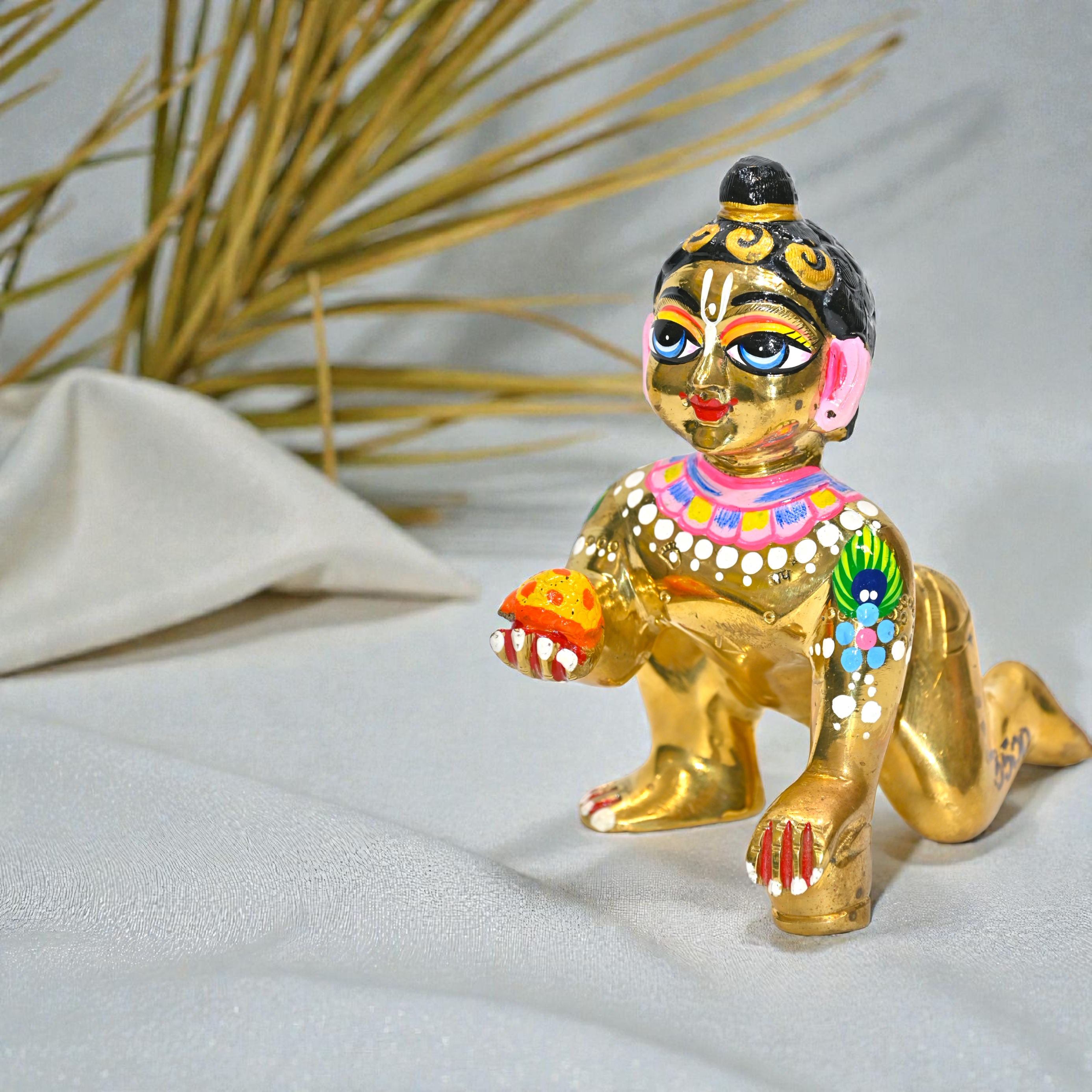 Laddu Gopal Ji Murti | Pure Brass Bal Gopal Krishna Idol with Makhan | Handcrafted Golden Finish Thakur Ji Statue for Home Mandir & Pooja 6 No Brass 